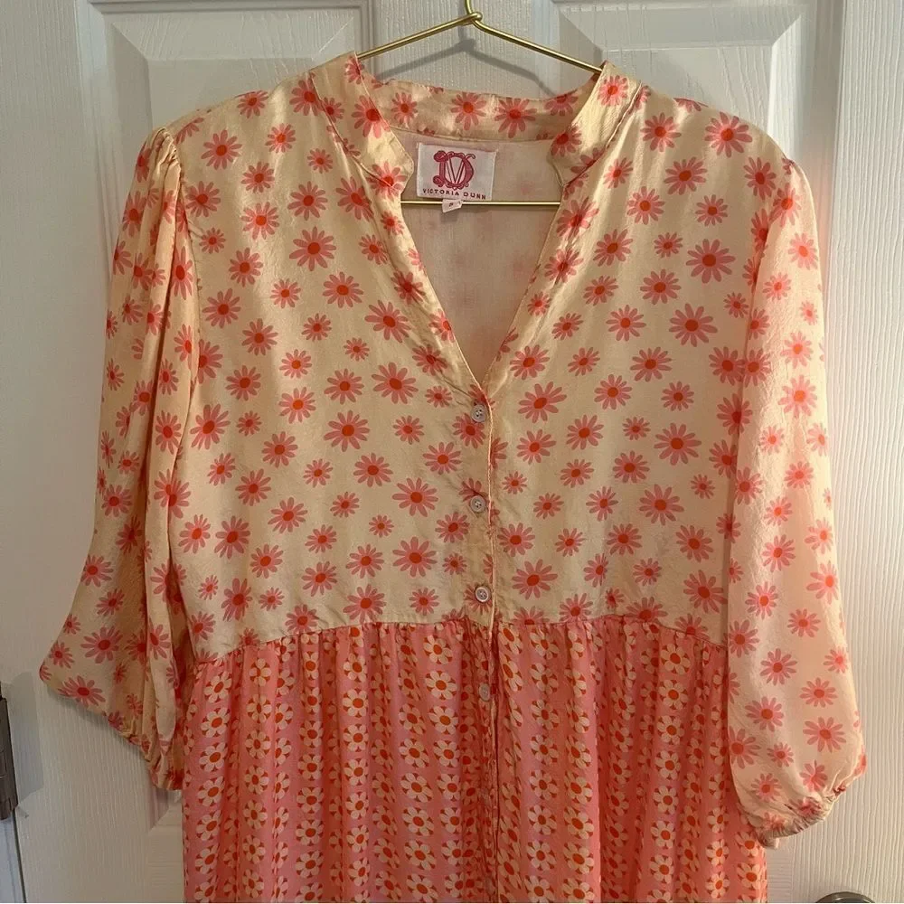 Victoria Dunn Cream & Pink Long Sleeve Dress